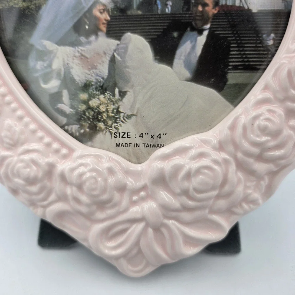 Vtg Pale Pink Heart Shaped & Roses Ceramic Picture Frame 4x4